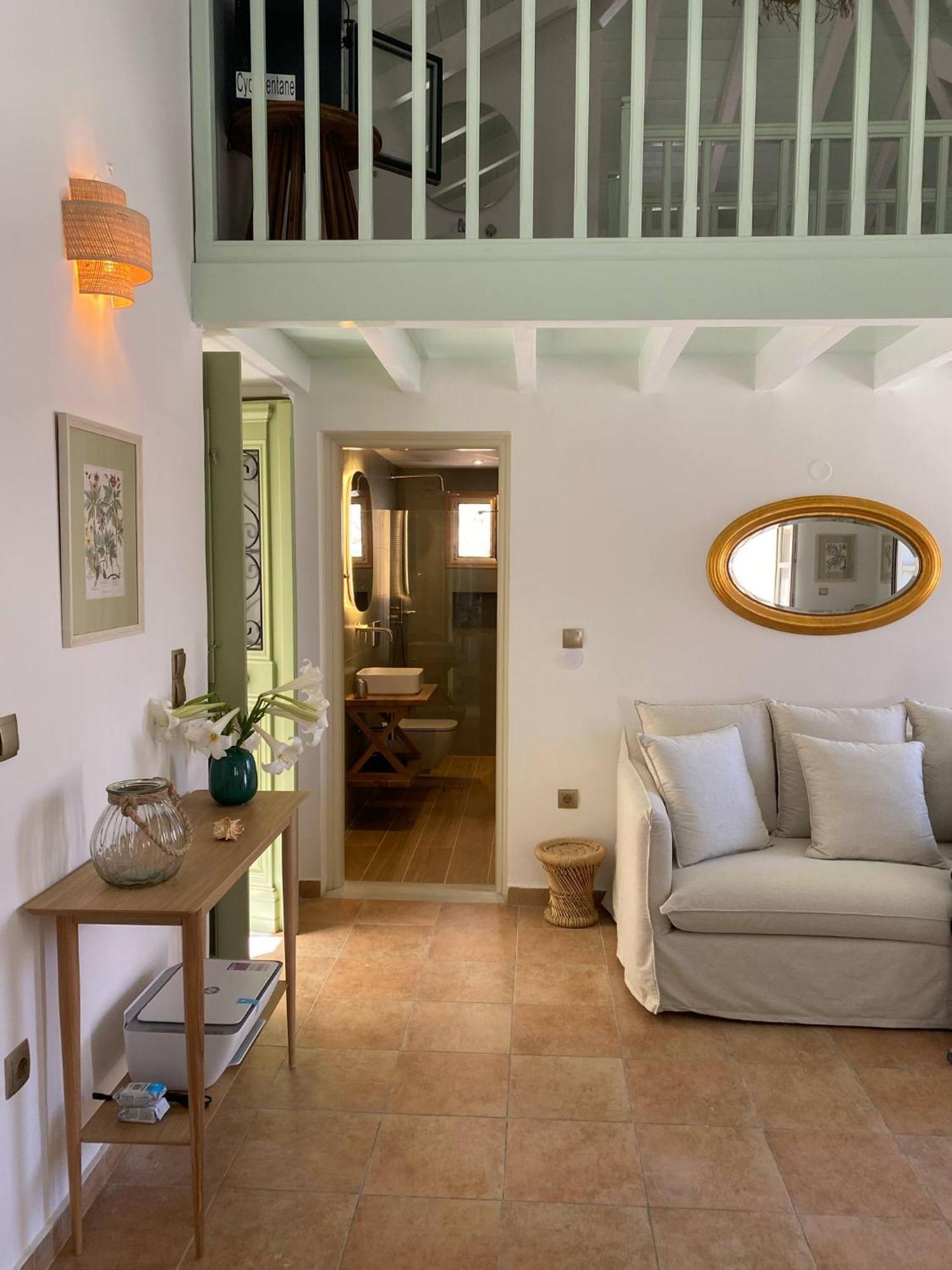 Villa Theoni Chalki Town Exterior foto