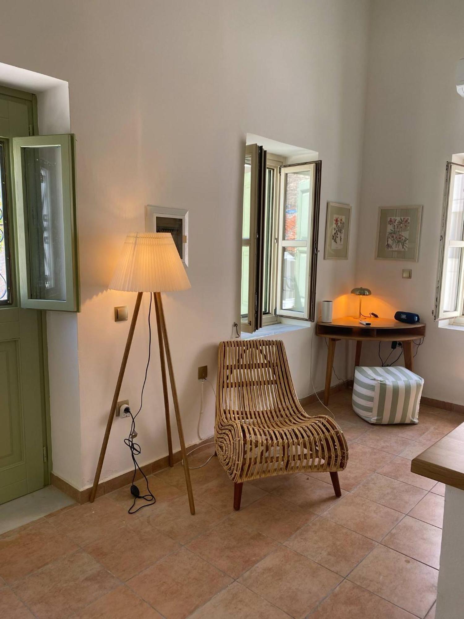 Villa Theoni Chalki Town Exterior foto